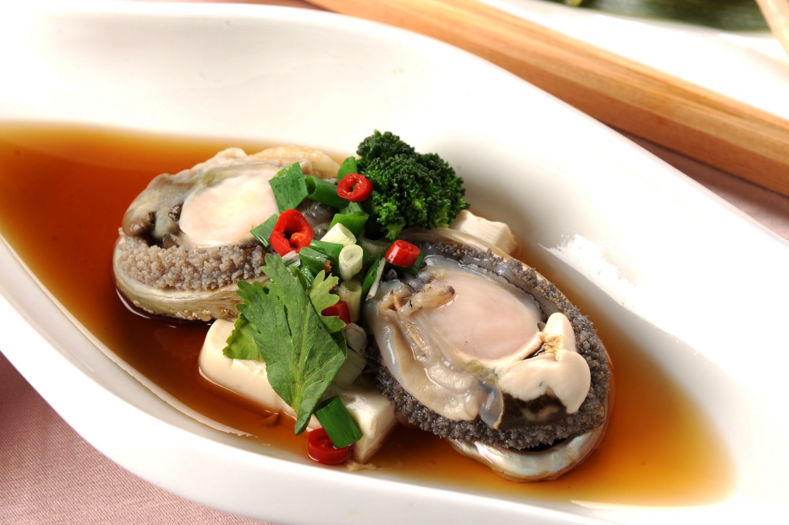 每盅价600元 daily soup change to braised shark's fin soup